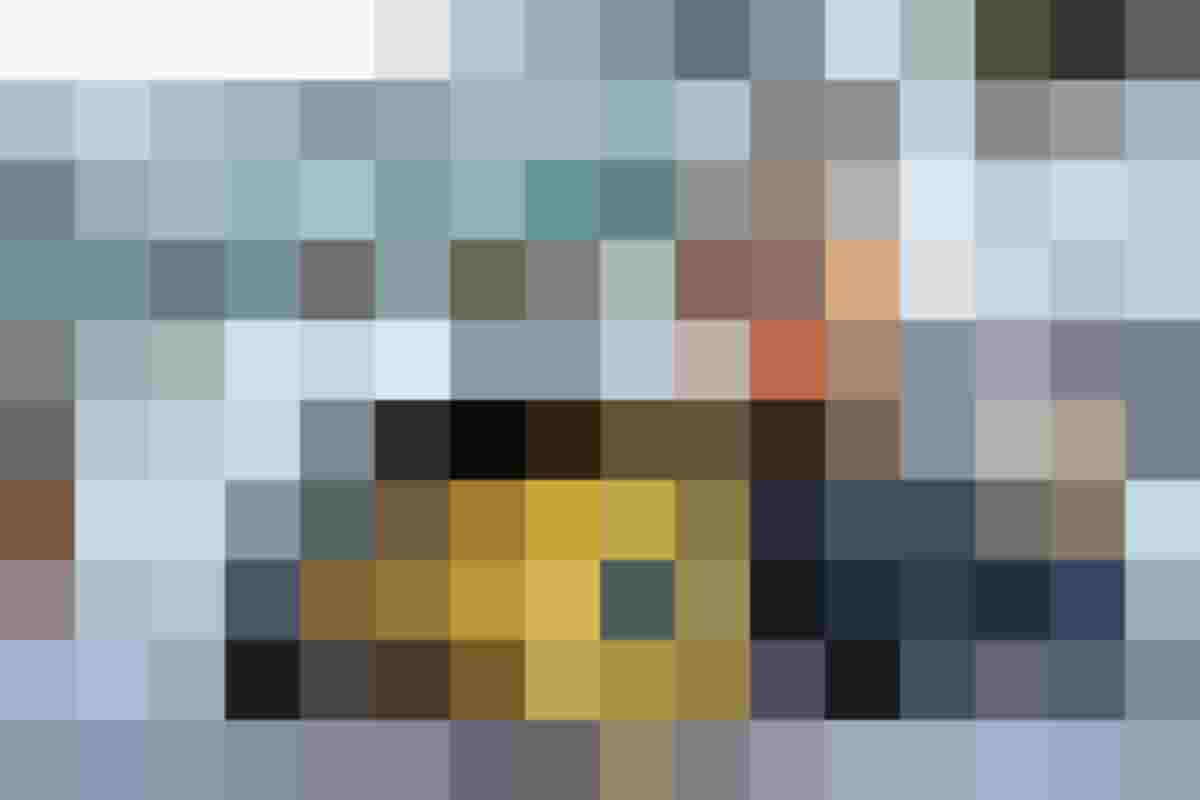 Ein Jugendlicher der Ausbildungssparte Haubetreuung und Straßenerhaltung mit der Kehrmaschine am Campusgelände